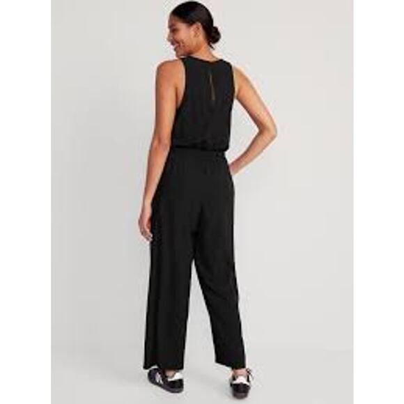 Old Navy Active Waist-Defined StretchTech Jumpsuit Black Jack Medium Tall NWT - Picture 1 of 7